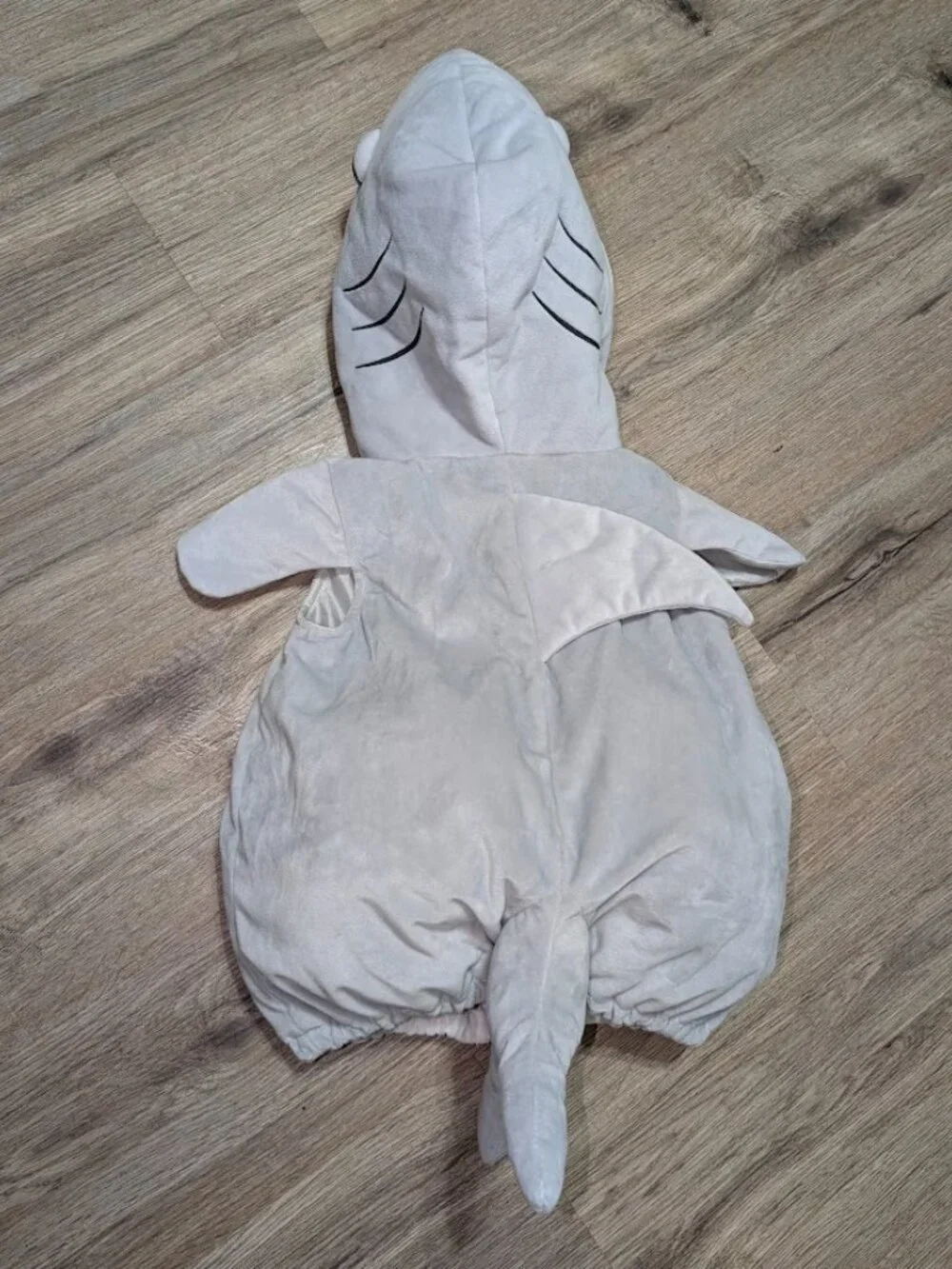 Going Wild Gray Shark Baby/Toddler 12M Halloween Costume Bubble Hem Padded Hood